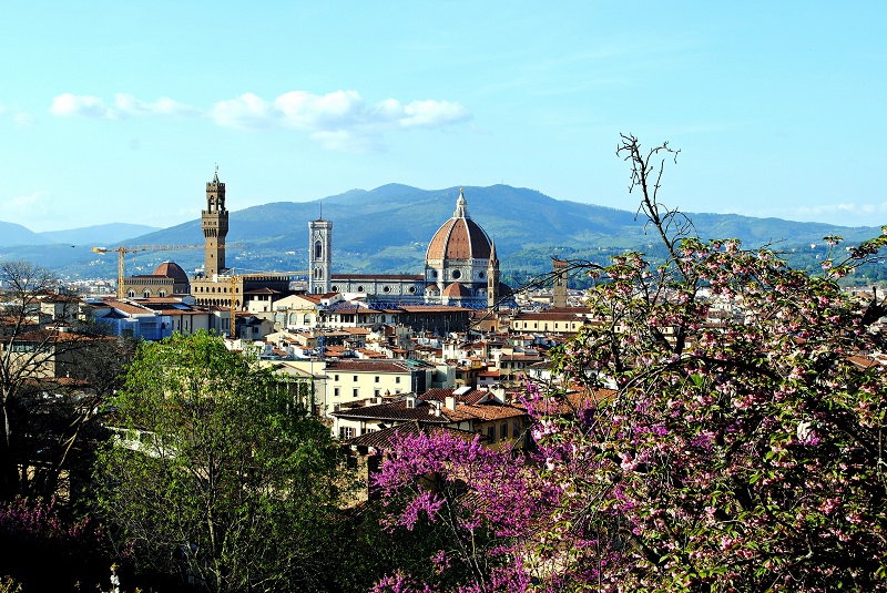 firenze primavera giardini in fiore 